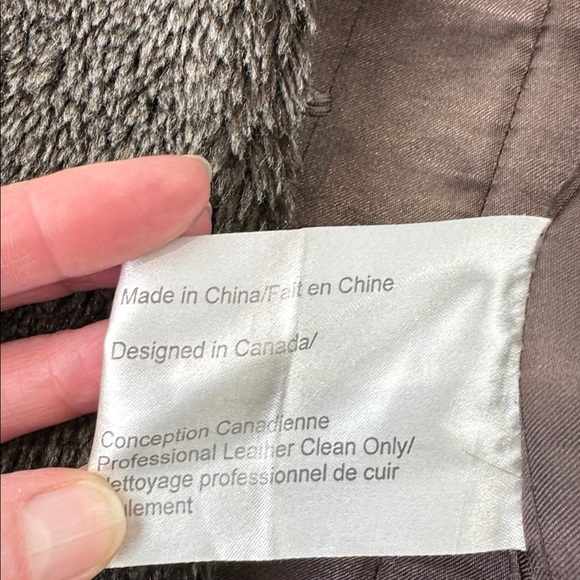 Danier Mid Length Brown Suede Coat with Shearling Trim size Medium - Picture 11 of 12